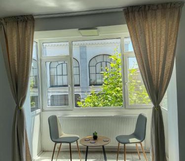 Craiova Apartment | Premium UltraCentral Apartment Self Check-in Old Town