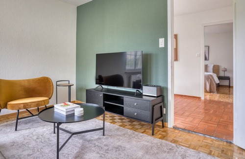 Unterstrass Apartment | Premium Unterstrass 4.5 Room w/ Storage & W/D, by Blueground