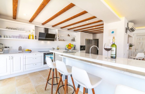 Kalkan Villa | PREMIUM Villa Yar, Huge Private Heated Pool & Jacuzzi. All Rooms Sea View