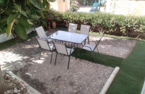 Keratokambos Apartment | President Guest House