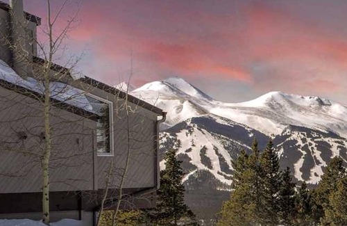 Woodmoor Condo | Presidents Day at Gold Point Resort Breckenridge