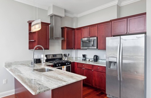 Olde Kensington Apartment | Prestigious 1BR w/Rooftop Pool