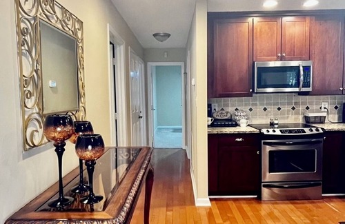 Raleigh House | Prestigious 3BD/2.5BD Home in North Hills Raleigh
