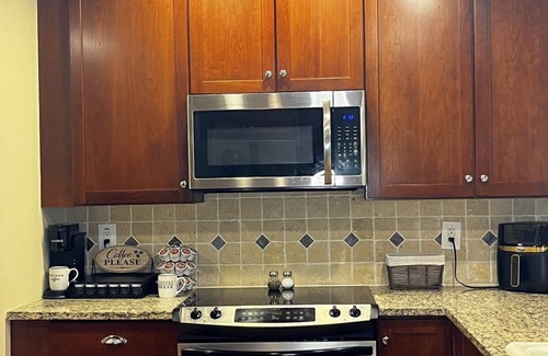 Raleigh House | Prestigious 3BD/2.5BD Home in North Hills Raleigh