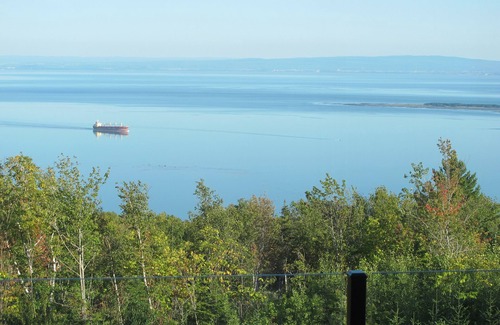 Saint-Joseph-de-la-Rive House | Prestigious 5 Bedroom Vacation Home Offering Stunning Views of St-Lawrence River