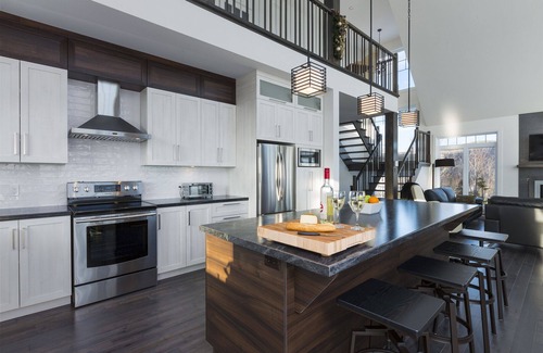 Saint-Joseph-de-la-Rive House | Prestigious 5 Bedroom Vacation Home Offering Stunning Views Of St-Lawrence River