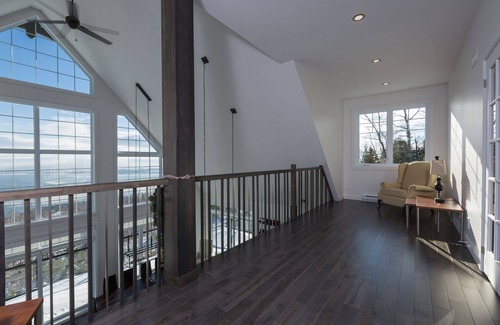Saint-Joseph-de-la-Rive House | Prestigious 5 Bedroom Vacation Home Offering Stunning Views Of St-Lawrence River