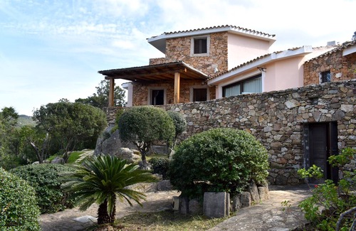 Baja Sardinia Villa | Prestigious and private panoramic villa in the forest facing archipelago.
