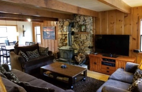 Montgomery Estates House | Prestigious Location/Views/Near Casinos/Skiing