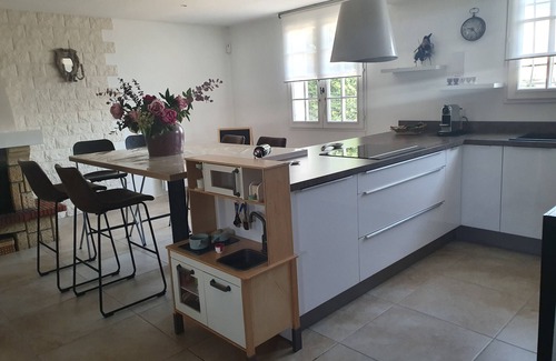 Chateauneuf-les-Martigues Villa | Pretty villa with swimming pool + T2 for 11 people 10 minutes from the sea!