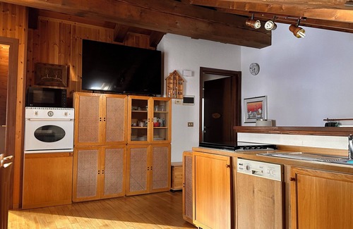 Pre-Saint-Didier Cottage | Pretty attic with awakening view of Mont Blanc