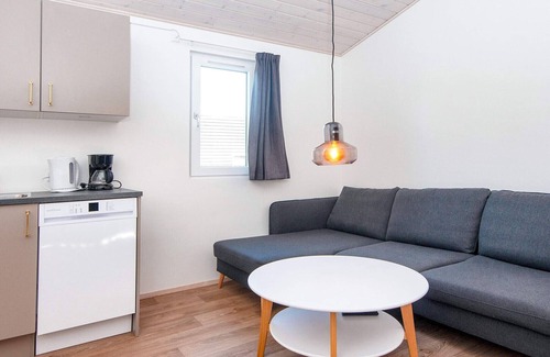 Aabenraa House | Pretty cabin in camping resort