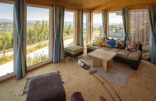 Untergreutschach Villa | Pretty Chalet in Bad St Leonhard near Klippitztörl Ski Area