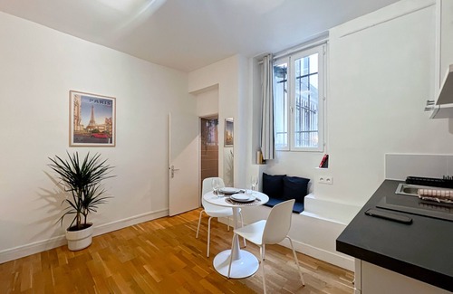 Bercy Apartment | Pretty cocoon near the Bastille