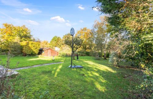 Henfield House | Pretty Country Home Dog Friendly On Request