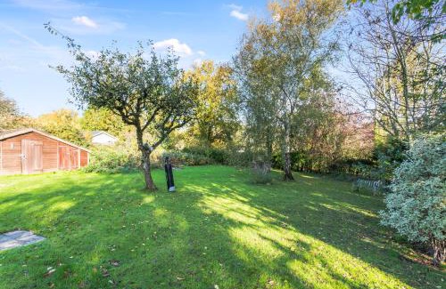 Henfield House | Pretty Country Home Dog Friendly On Request