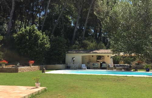 Eguilles Villa | Pretty country house 220m2 with pine forest 10 minutes from Aix en Provence