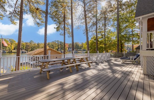 Littleton House | Pretty Creek Retreat | Beautiful water views | Pet Friendly
