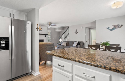 Ocean Grove House | Pretty home w/deck in family-friendly community w/pool - 1 block from the ocean