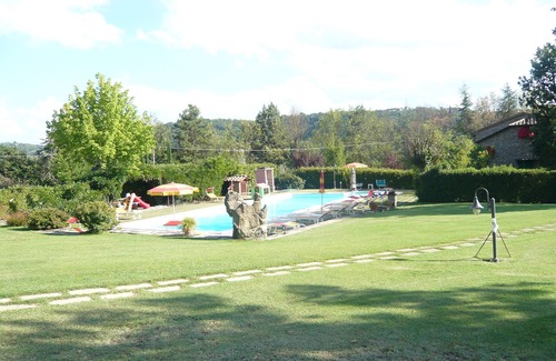 Santa Reparata Villa | Pretty independent House near Anghiari,7 bedr/baths, patio, pool, garden, AC