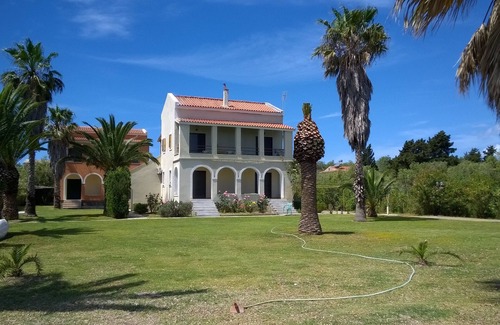 Kavos Apartment | Pretty Sea View Studios and Apartments on the beach on Corfu island