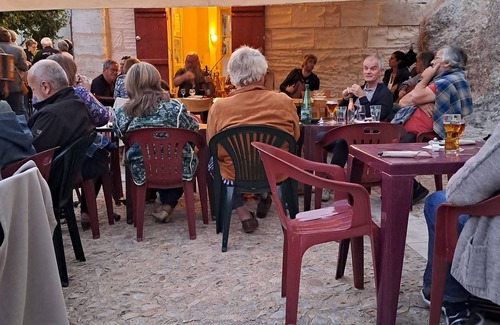 Bourdeilles House | Pretty village house near Brantôme with views of the castle and church.