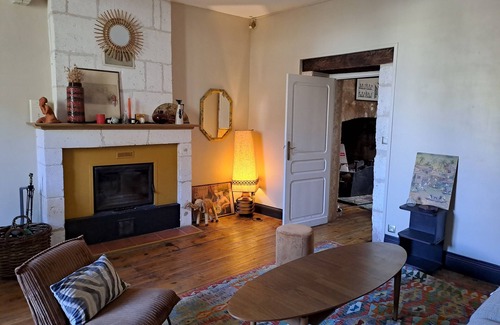 Bourdeilles House | Pretty village house near Brantôme with views of the castle and church.