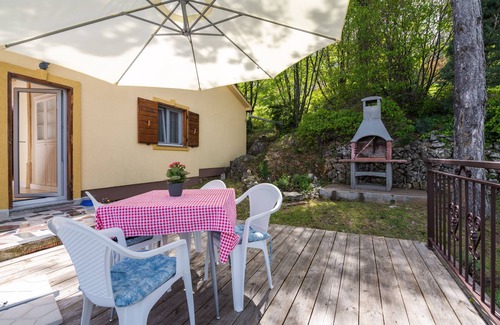 Zagorje House | Pretty villa with above ground pool, magnificent sea views