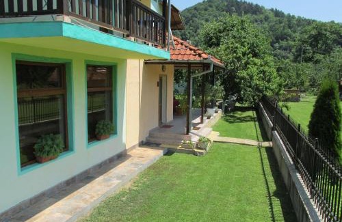 Oreshak House | Pri Orehite Guesthouse