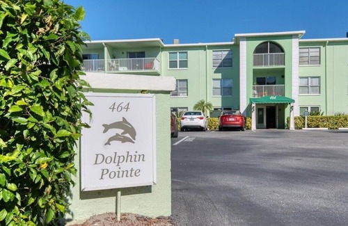 Dunedin Condo | Price Reduction! Ocean Breeze Retreat for Spring, Summer & Fall Rental
