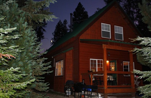 Coolin Cabin | Priest Lake - Beautiful Waterfront Without The Lakeview Expense