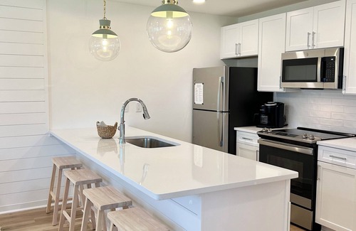 Seagrove Beach Condo | Prime 30A Location/EZ Beach Access/Quiet Pool/Fast Wifi
