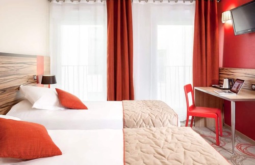 Perrache Apartment | Prime Confluence District Retreat: Modern Amenities