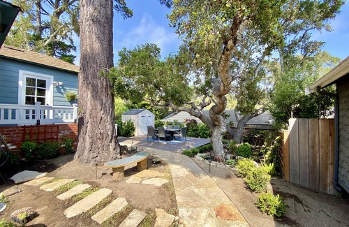 Golden Rectangle House | PRIME DOWNTOWN LOCATION-2br/2bath/office-Charming Cottage