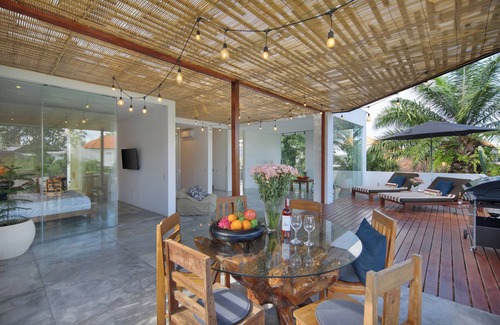 Batu Bolong Villa | Prime Location! 7 BEDR Villa/Batu Bolong/Beach