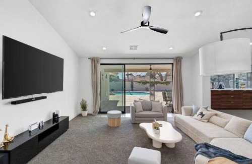 McNeil Estates House | Prime Location! Hidden Oasis 4 BR 10 min to Strip