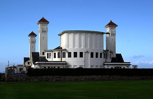 Ayr Apartment | Prime Location in Ayr Town Centre yet only 300yds from the beach.