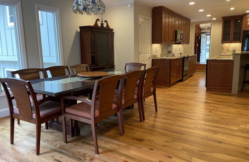 Madison Park House | Prime Location in Charlotte! 5br/4ba- Sleeps 16