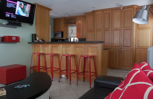 Hollywood Condo | *PRIME Location*PRIVATE House*Direct Bch Access*❤️ Brdwak* Free Park+2 bikesnn