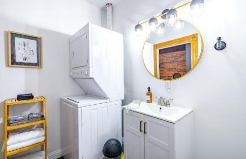 Italian Village Apartment | Prime Location Top Rated Clean Parking Free!