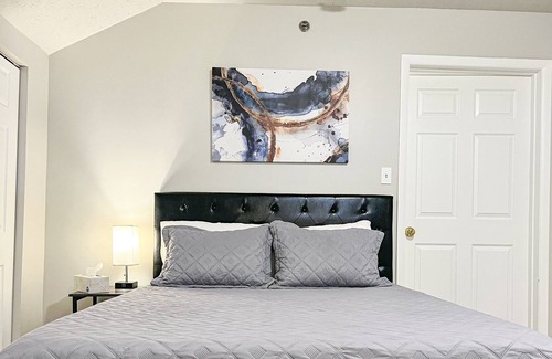 Ross Township Apartment | PRIME location w/Great Wifi and Free Parking!