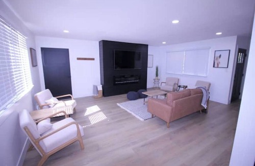Hays House | Prime on the Nine
