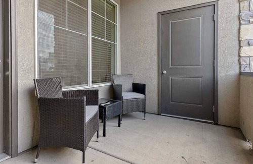 Suncrest Apartment | Prime Orem location with pool & hot tub. Sleeps 6!