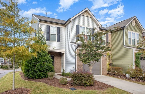 Durham House | Prime Research Triangle Park locale 4 work & easy access to the entire Triangle