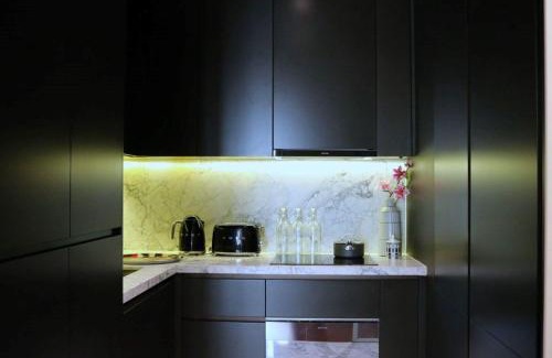 Wattana Apartment | Prime Thonglor 宽敞 2 卧室可容纳 4 人舒适入住,面积 82 平方米