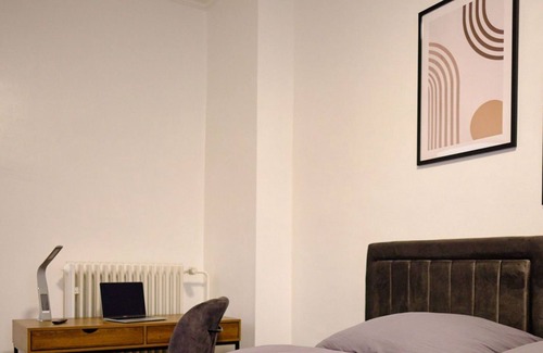 Holsterhausen Apartment | Primetime Suite für 8+küche/wifi