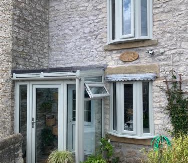 Tideswell House | Primrose Cottage - Tideswell, Peak District
