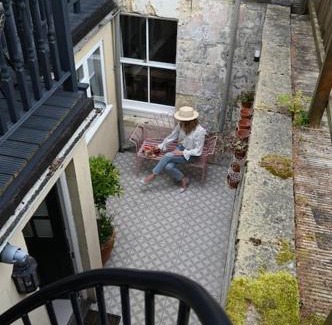 Bath House | Primrose Cottage - with Private Courtyard & Sun Terrace in Central Bath