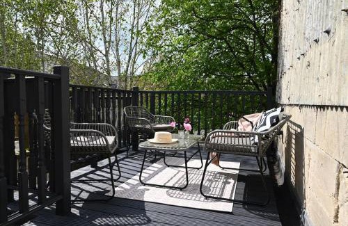 Bath House | Primrose Cottage - with Private Courtyard & Sun Terrace in Central Bath