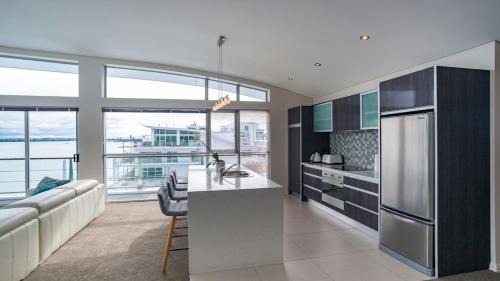 Auckland Central Business District Apartment | Princes Wharf's truly stunning North-West Loft